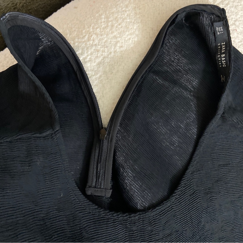 Zara Basic Collection Black Ruffled Hem Chain Cuf… - image 8